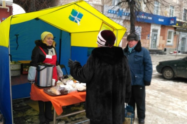 Cпециалисты МУП «Комбинат питания» приняли участие в новогодней ярмарке